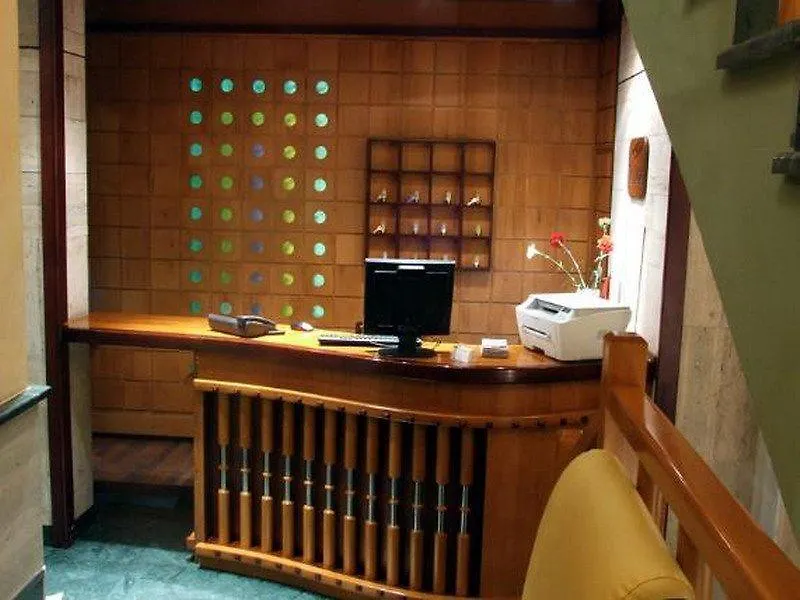 Nov Hotel Tirana 4*,  Albania